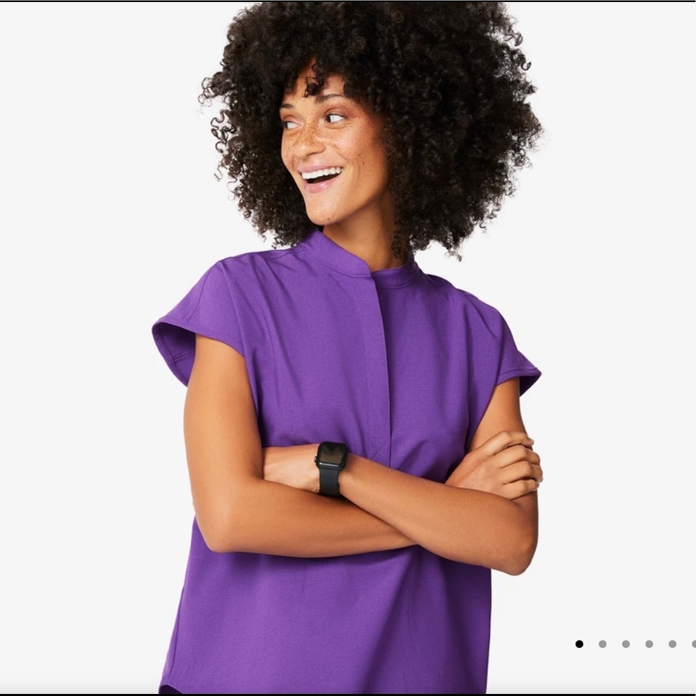 FIGS Ultra Violet Rafaela